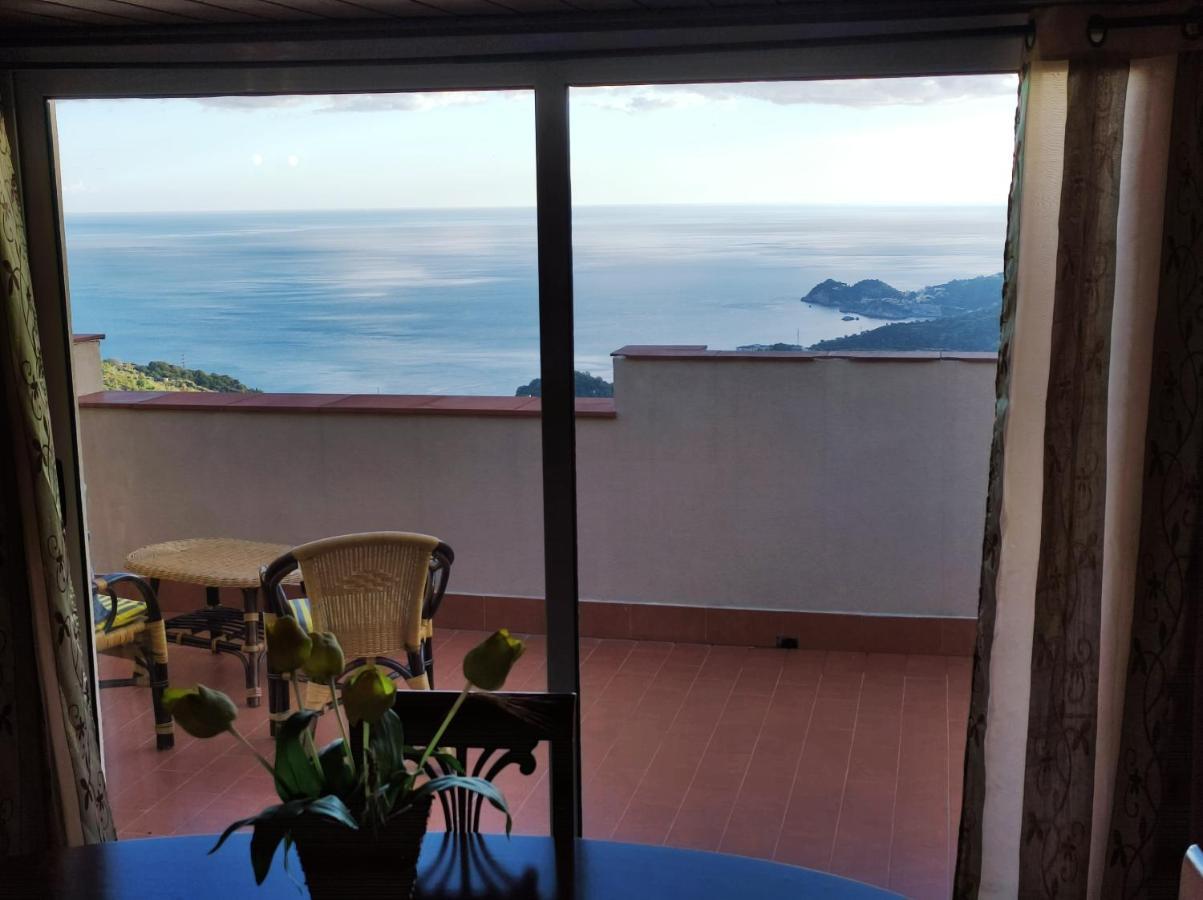 La Panoramica Apartment Gallodoro Exterior photo